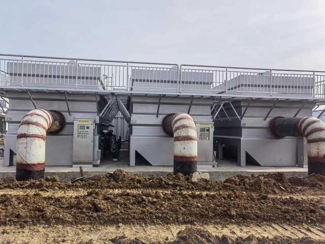 Box type turntable filter