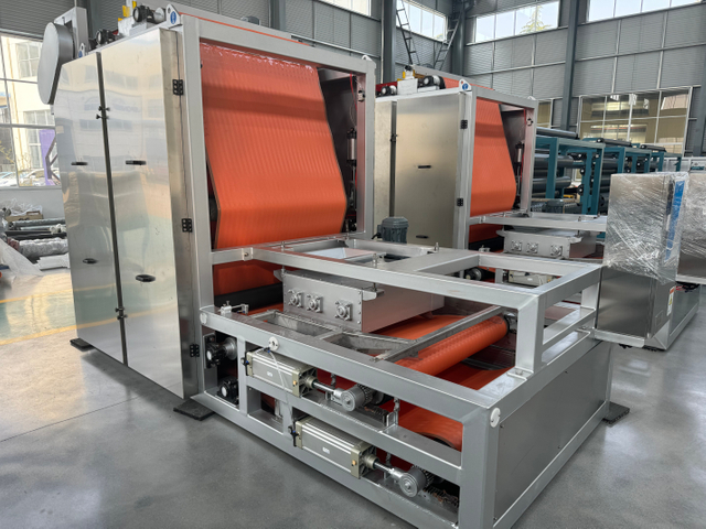 High pressure belt dehydrator