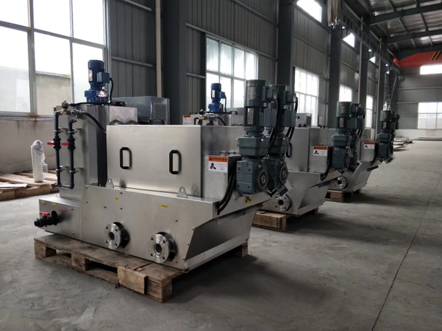 Spiral stacking concentrator